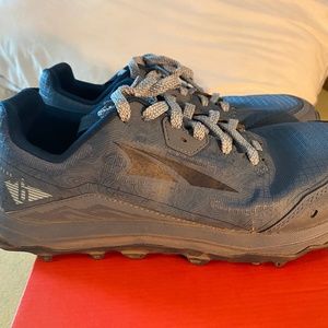 Altra Women’s Lone Peak 6 Running Shoes